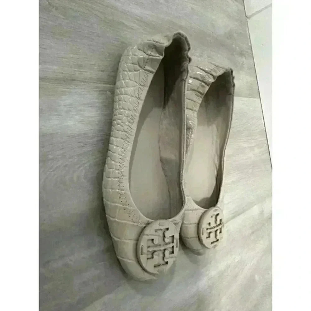 Tory Burch Women Jamaica Sand Croc Leather Logo Ballet Flats‎ Size 5